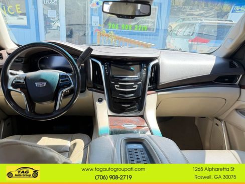 Used 2016 Cadillac Escalade ESV Premium RWD image 13