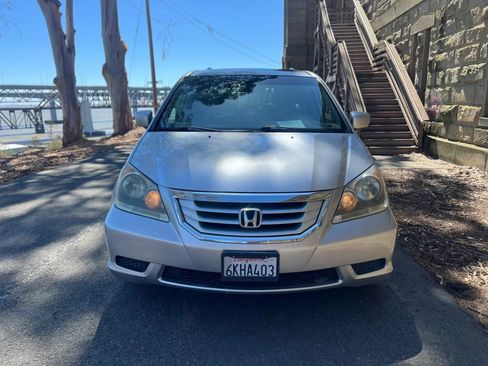Used 2010 Honda Odyssey EX-L image 2
