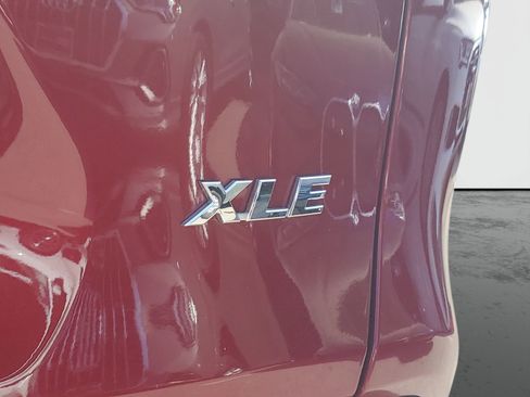 Used 2024 Toyota RAV4 XLE Premium FWD image 8