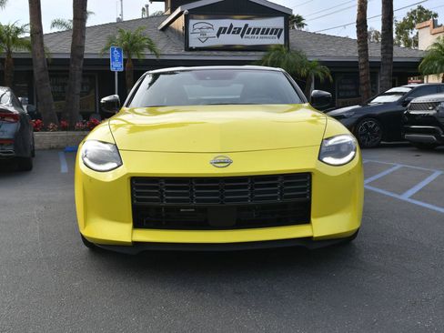 Used 2023 Nissan Z w/ Floor Mat Package (L93) RWD image 2