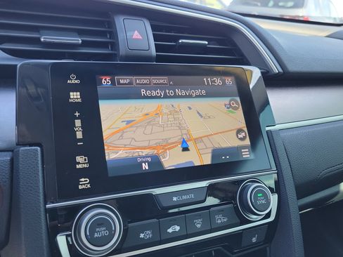 Used 2017 Honda Civic Touring image 19