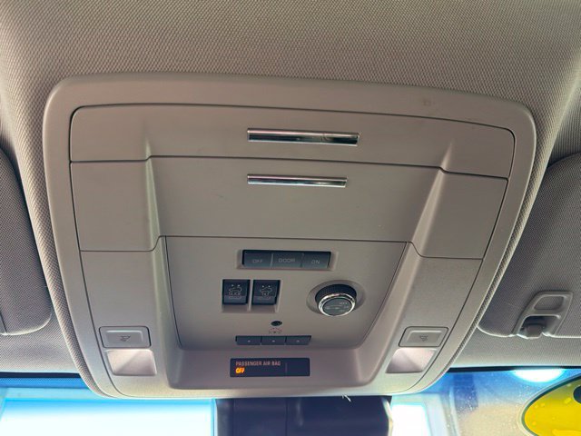 Used 2018 Chevrolet Suburban LT AWD/4WD image 13