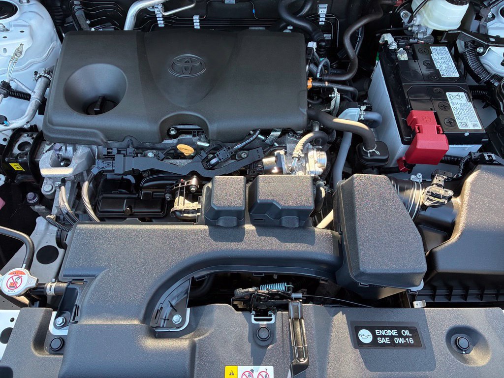Used 2025 Toyota RAV4 XLE AWD/4WD image 32