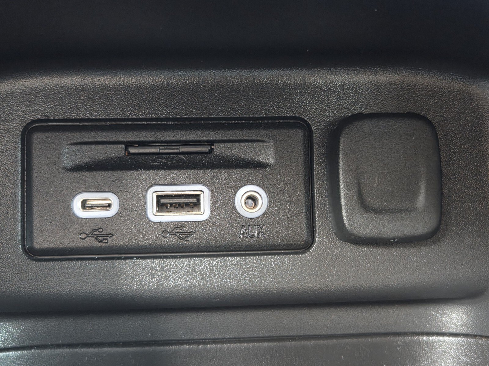 Used 2022 Chevrolet Equinox LT FWD image 26