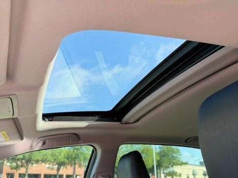Used 2017 Honda Accord Touring image 14