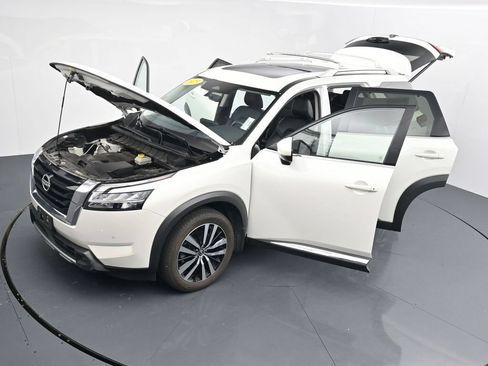Used 2023 Nissan Pathfinder Platinum w/ Cargo Package AWD/4WD image 44