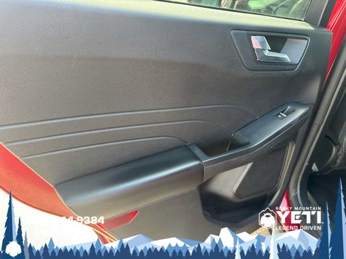 Used 2022 Ford Escape Titanium AWD/4WD image 21