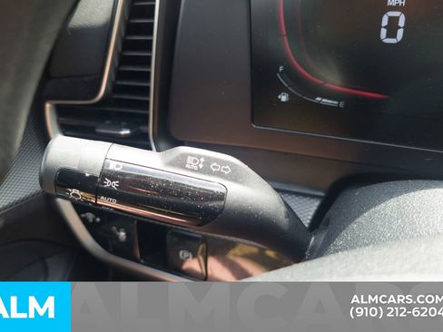 Used 2024 Kia Sportage LX image 16