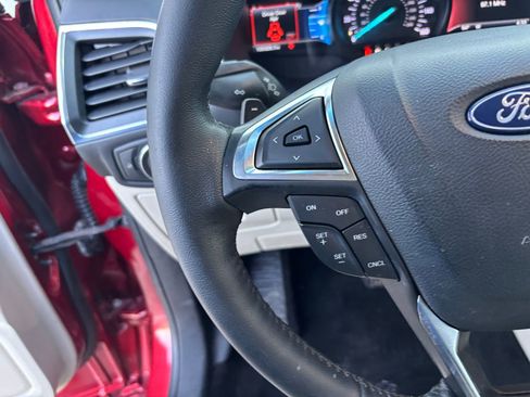 Used 2017 Ford Edge Titanium w/ Technology Package image 18