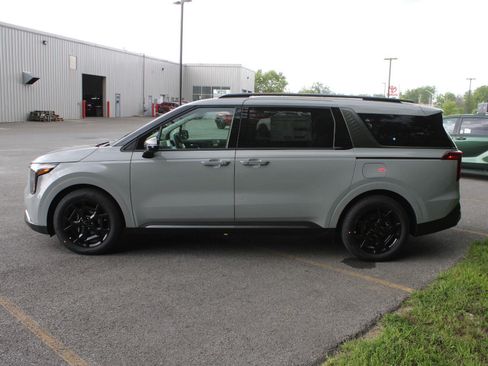 New 2027 Kia Carnival SX w/ Dark Edition Package FWD image 5