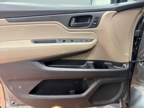 Used 2018 Honda Odyssey EX-L image 13