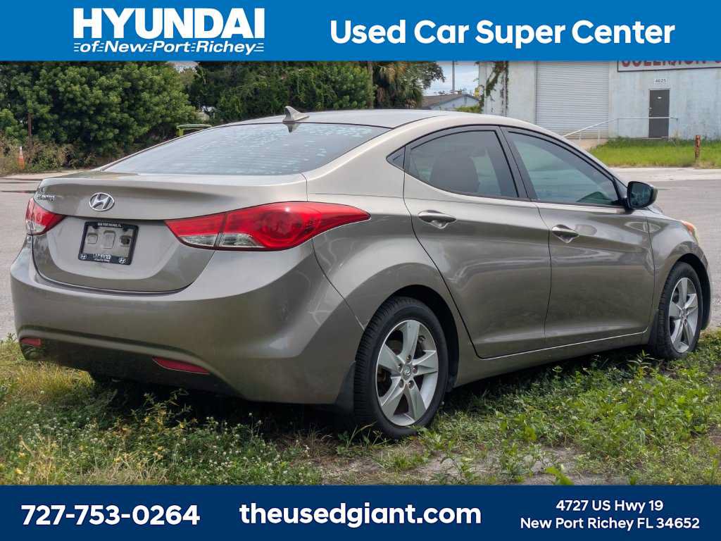 Used 2013 Hyundai Elantra GLS w/ Preferred Pkg FWD image 5