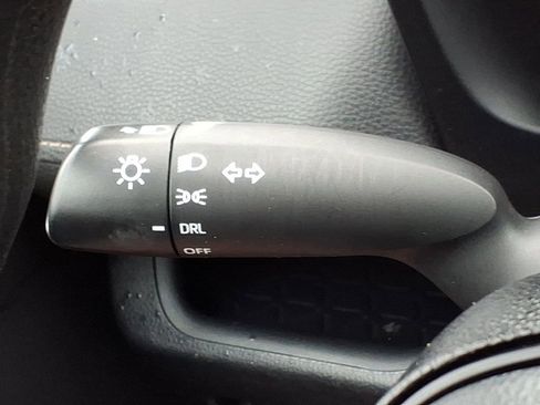 Used 2020 Toyota RAV4 LE AWD/4WD image 22