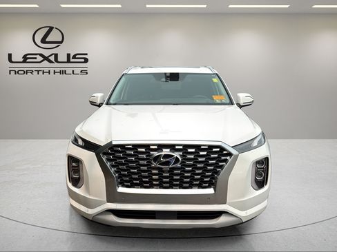 Used 2022 Hyundai Palisade Limited w/ Winter Package AWD/4WD image 2