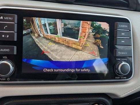 Used 2021 Nissan Versa SV image 19