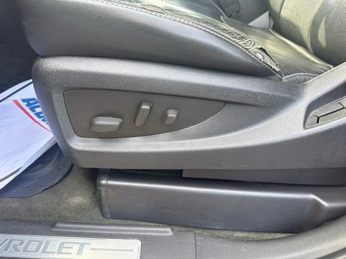 Used 2015 Chevrolet Suburban LT AWD/4WD image 10