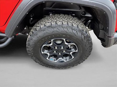 Used 2023 Jeep Wrangler Unlimited Rubicon 4xe w/ Cold Weather Group AWD/4WD image 9