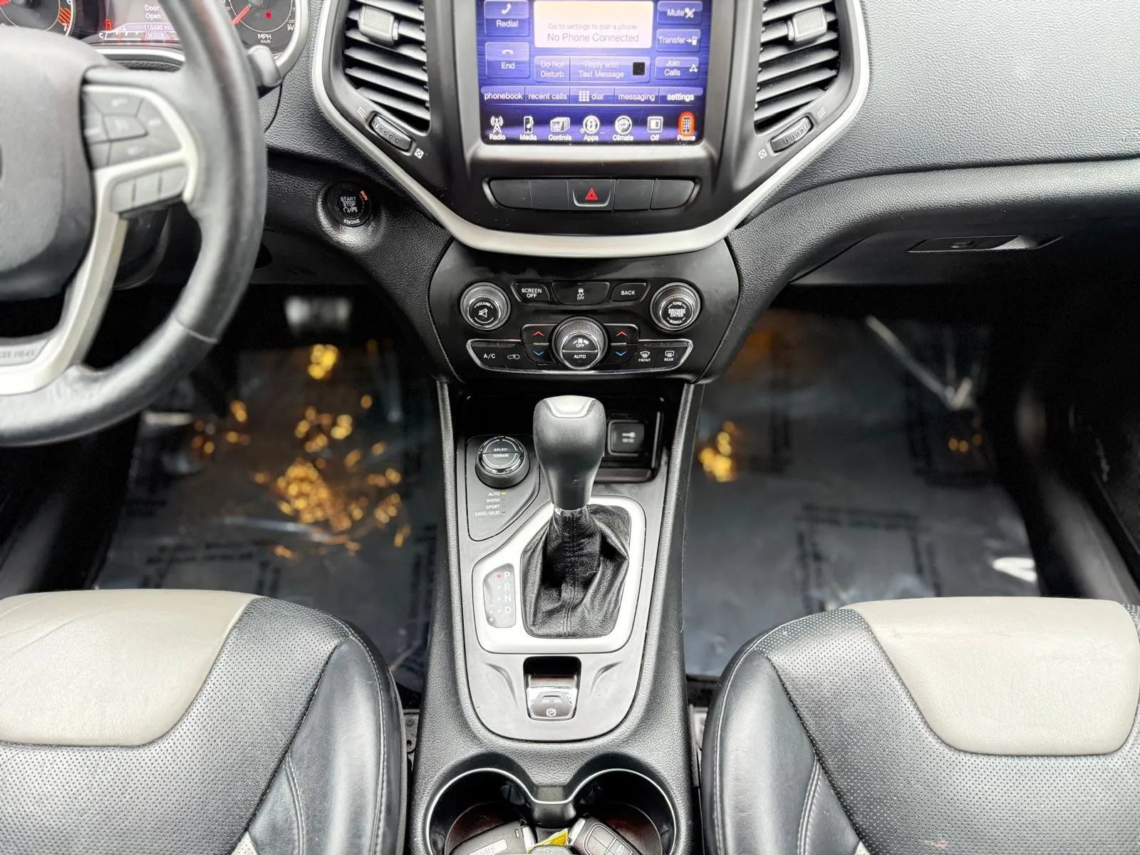 Used 2014 Jeep Cherokee Limited w/ Luxury Group AWD/4WD image 19