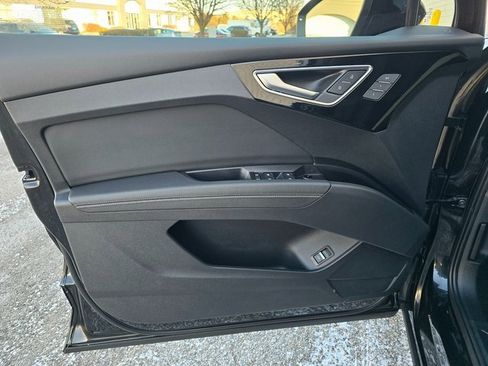 Used 2024 Audi Q4 e-tron Premium Plus image 13