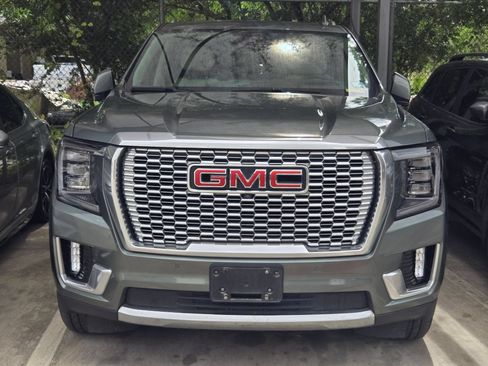 Used 2023 GMC Yukon Denali RWD image 2