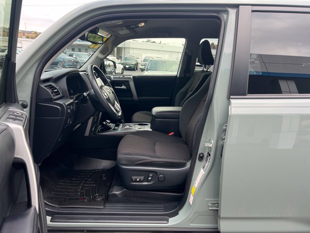 Used 2022 Toyota 4Runner Trail Special Edition AWD/4WD image 11
