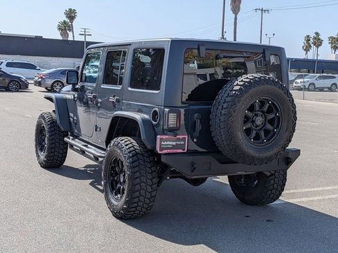 Used 2018 Jeep Wrangler Unlimited Sport S image 8