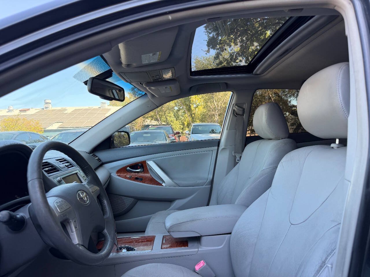Used 2009 Toyota Camry XLE FWD image 11