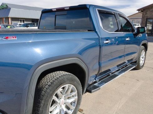 Used 2021 GMC Sierra 1500 SLT w/ SLT Premium Plus Package AWD/4WD image 10