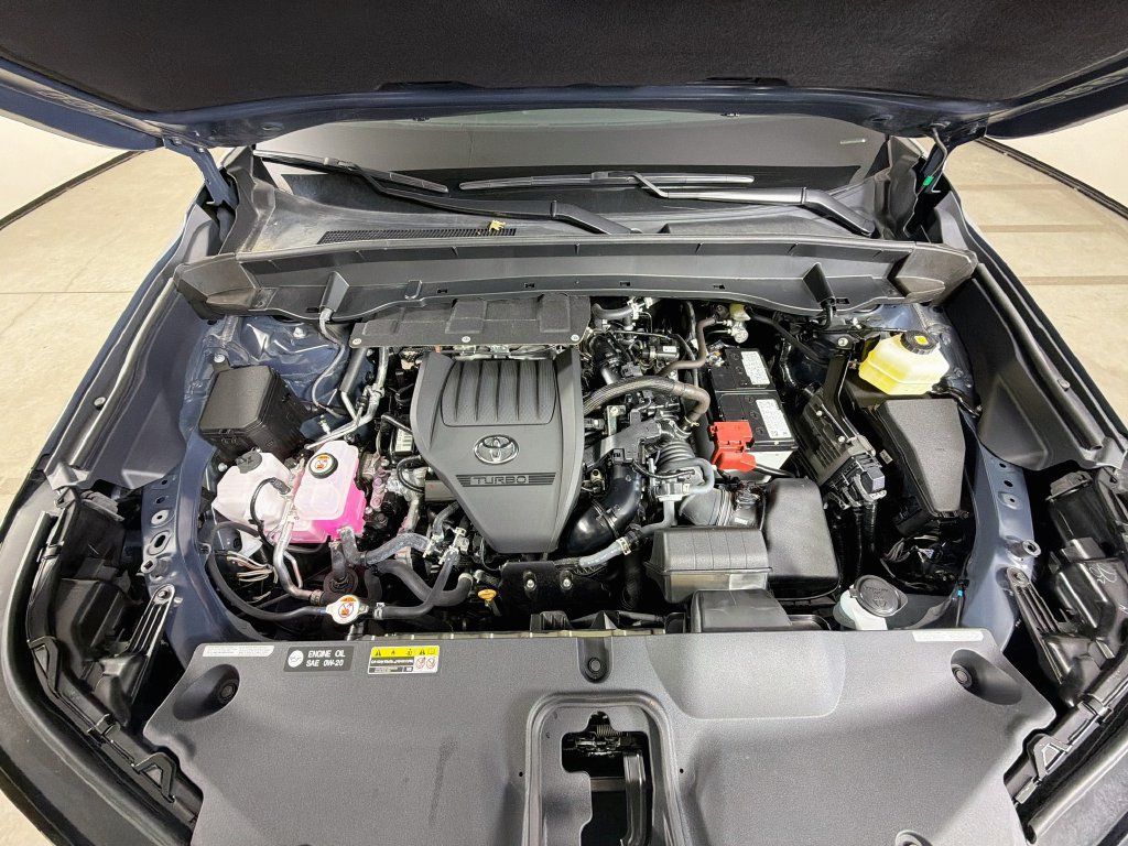 Used 2025 Toyota Grand Highlander AWD image 28