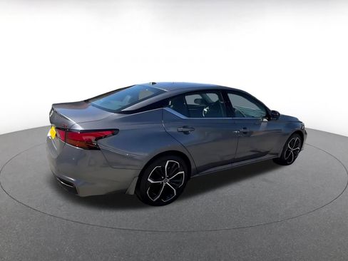 Used 2025 Nissan Altima 2.5 SR image 15