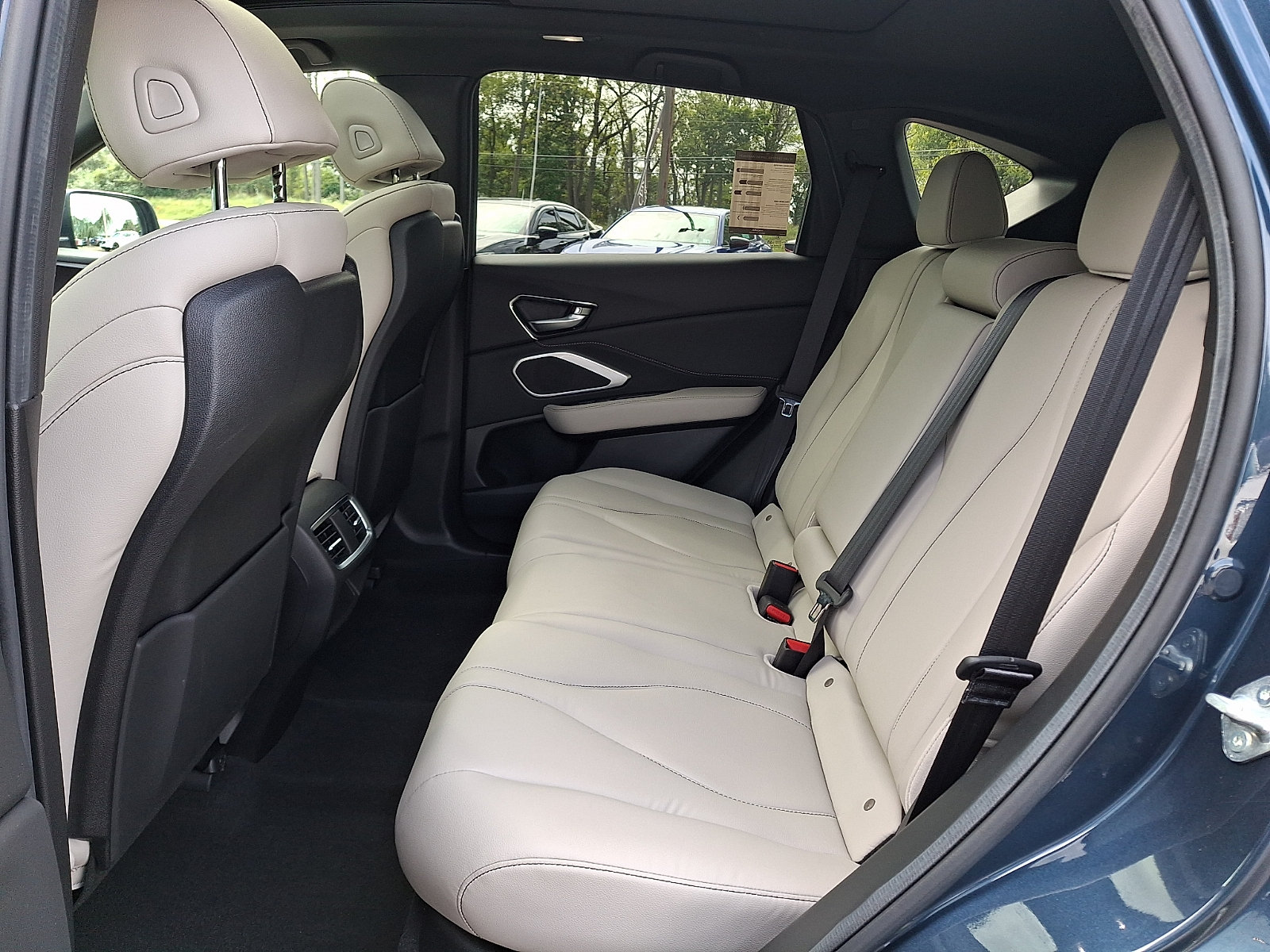 Certified 2025 Acura RDX SH-AWD image 10
