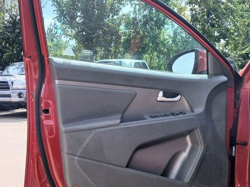 Used 2013 Kia Sportage LX w/ Convenience Pkg image 24