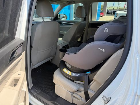 Used 2022 Volkswagen Atlas SE image 4