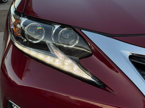 Used 2016 Lexus ES 350 w/ Luxury Package w/Wood Trim FWD image 5