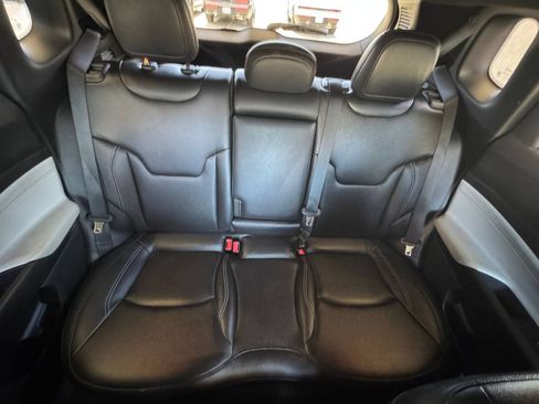 Used 2025 Jeep Compass Limited AWD/4WD image 39