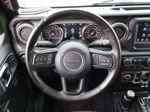 Used 2022 Jeep Gladiator Sport AWD/4WD image 17