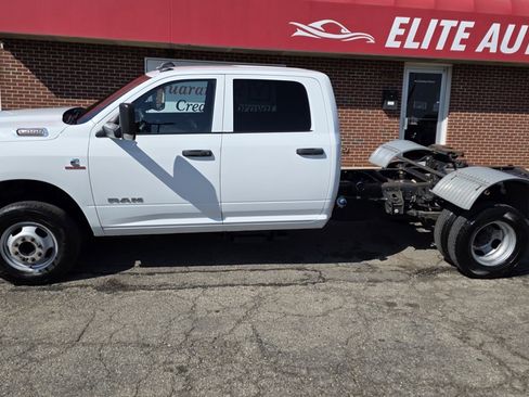 Used 2022 RAM 3500 Tradesman w/ Max Tow Package image 5