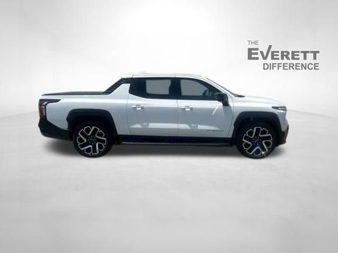 New 2024 Chevrolet Silverado EV RST AWD/4WD image 3