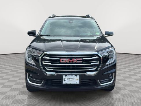 Used 2023 GMC Terrain SLT w/ Infotainment Package II AWD/4WD image 2