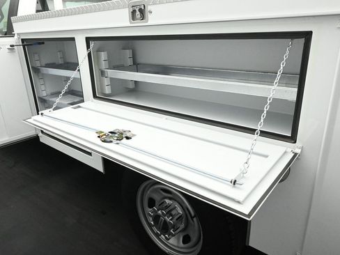 New 2025 Ford F350 XL w/ XL Chrome Package RWD image 17
