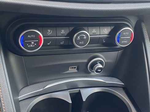 New 2025 Alfa Romeo Stelvio Sprint image 31