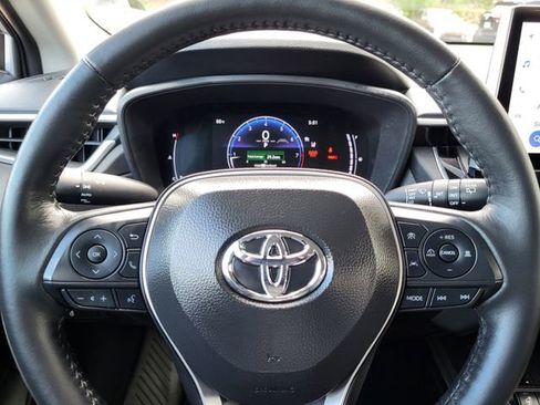 Used 2026 Toyota Corolla Cross LE w/ Moonroof Package AWD/4WD image 15
