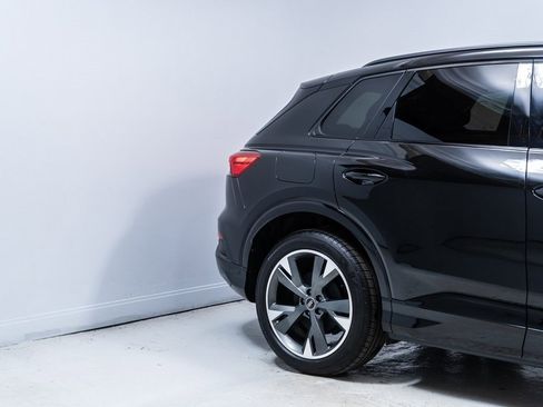 Used 2024 Audi Q4 e-tron Premium Plus w/ Premium Plus image 11