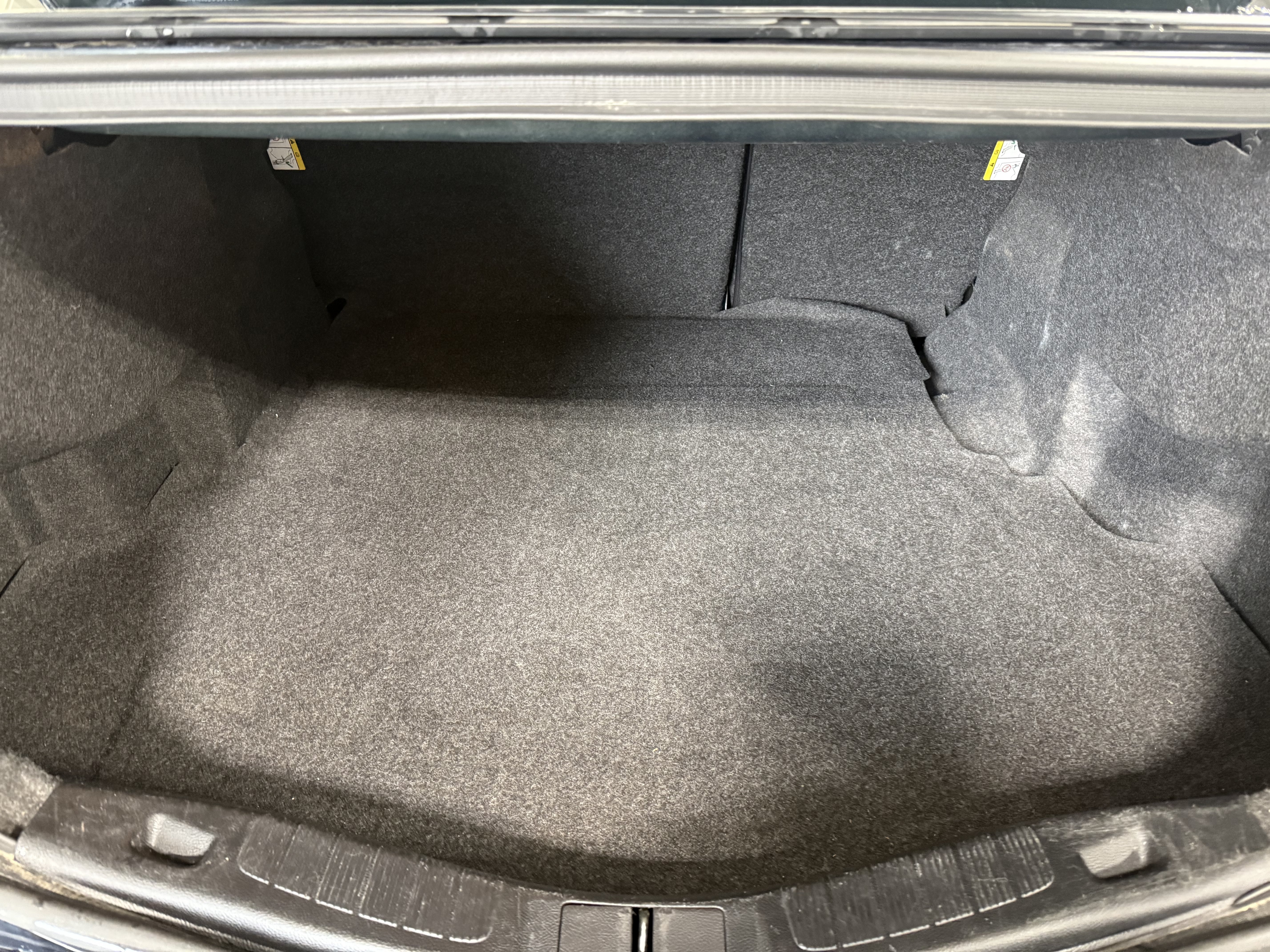 Used 2020 Ford Fusion SE FWD image 5