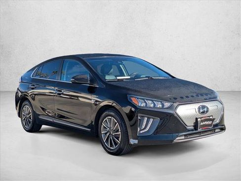 Used 2020 Hyundai Ioniq Limited image 3