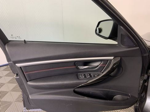 Used 2017 BMW 330i xDrive 330i xDrive w/ Premium Package image 22