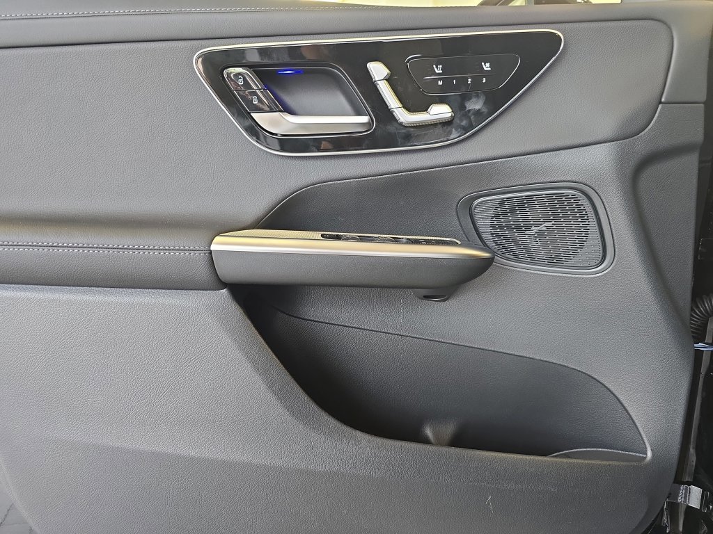 Certified 2026 Mercedes-Benz GLC 300 image 29