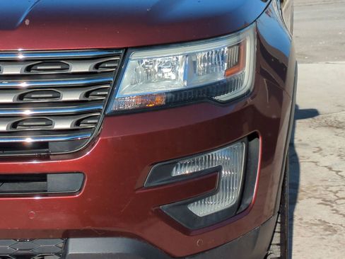 Used 2016 Ford Explorer XLT w/ Equipment Group 202A image 13