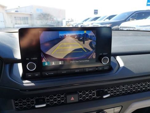 Used 2023 Honda Accord EX image 17