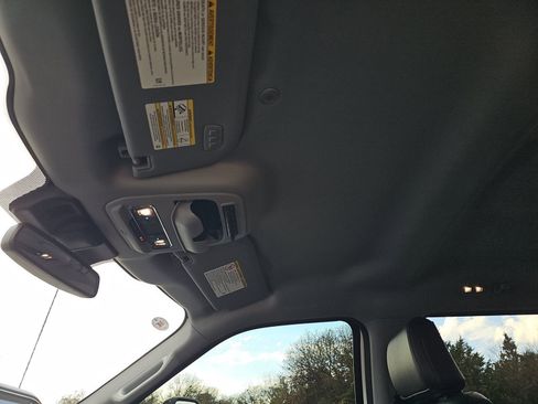 Used 2025 Ford F350 Lariat w/ FX4 Off-Road Package image 17